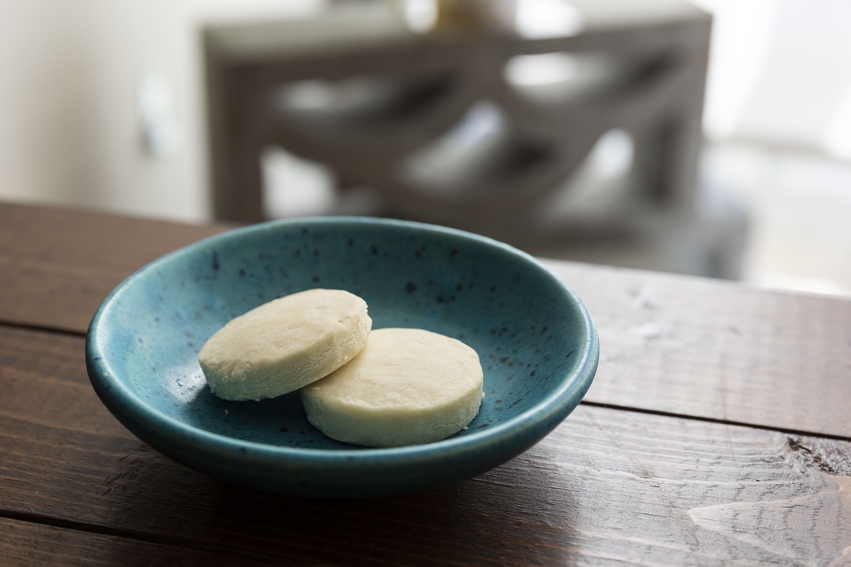 琉球伝統菓子のちんすこうを新感覚で楽しむ「くがにちんすこう」のアイキャッチ画像